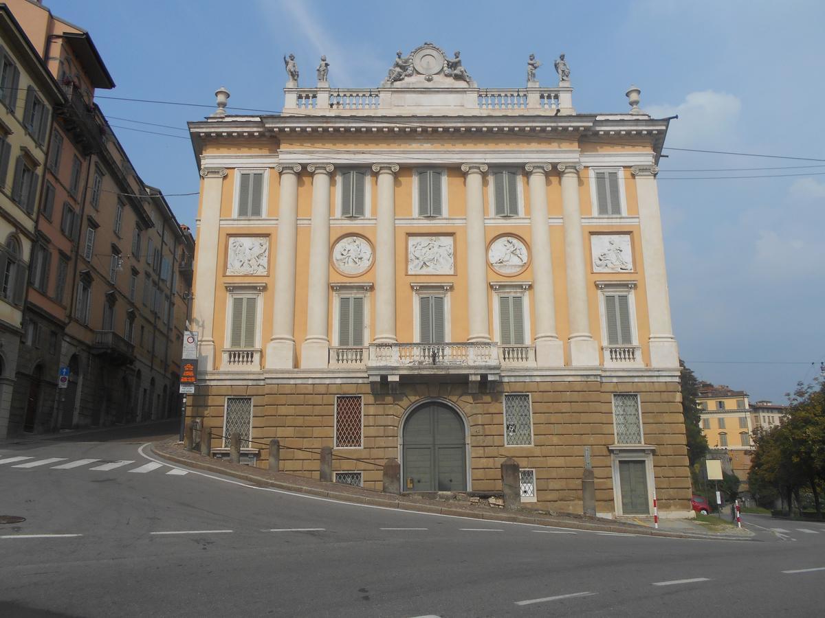La Maison Des Artistes Bergamo Exterior foto